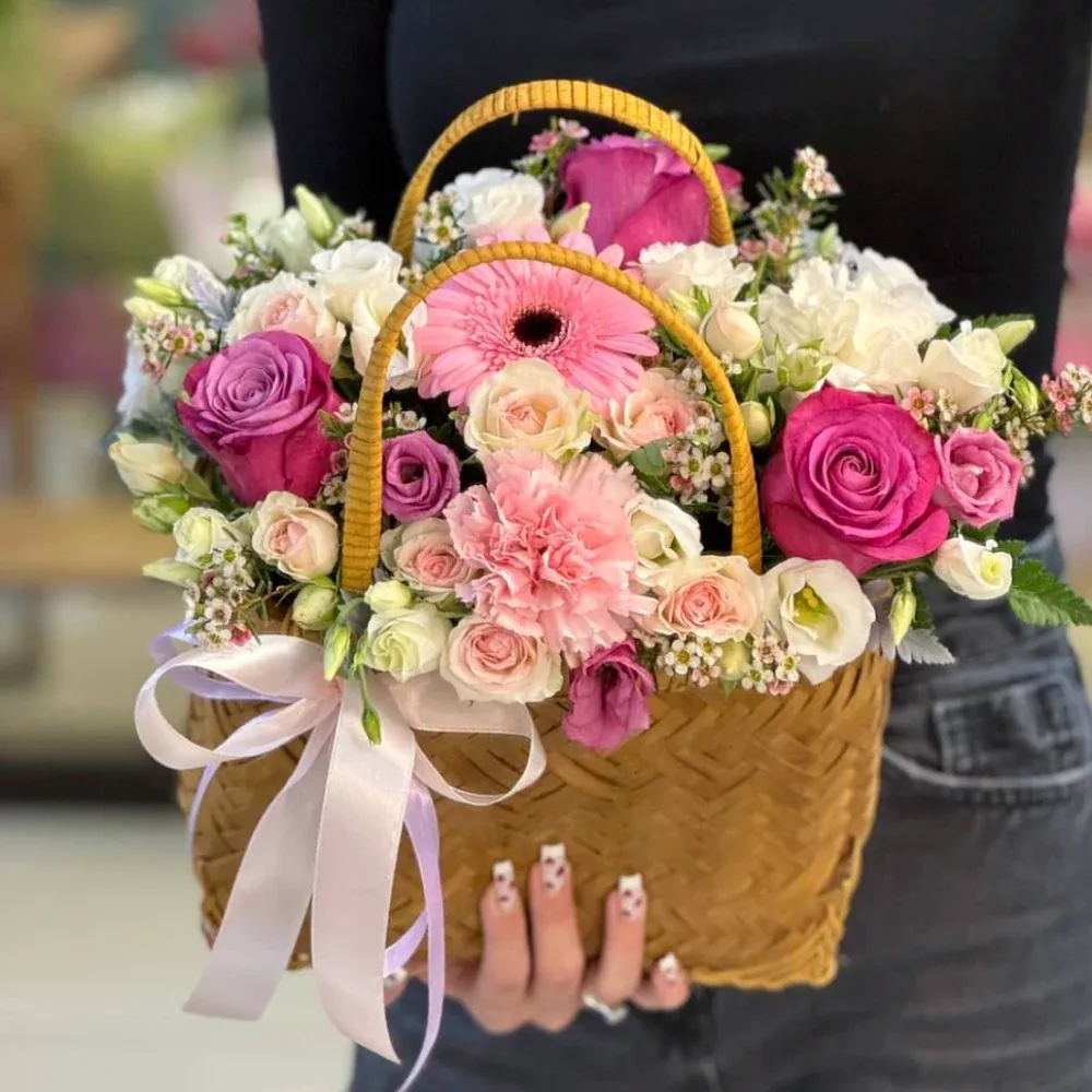 Корзины с герберами