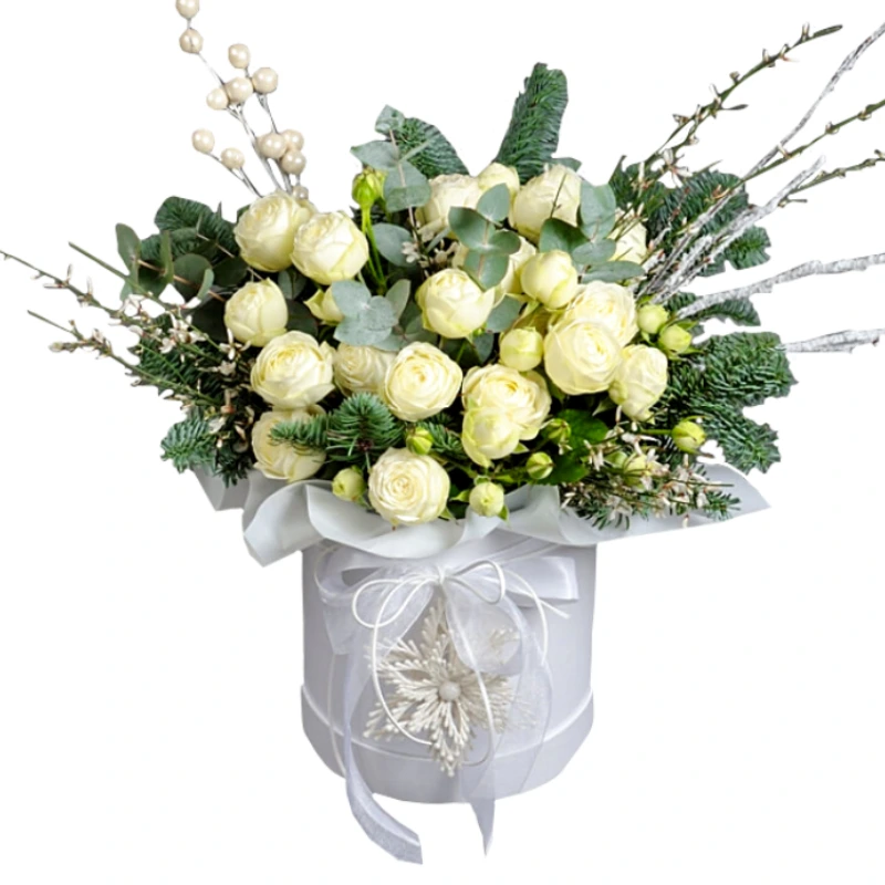 Композиция в шляпной коробке